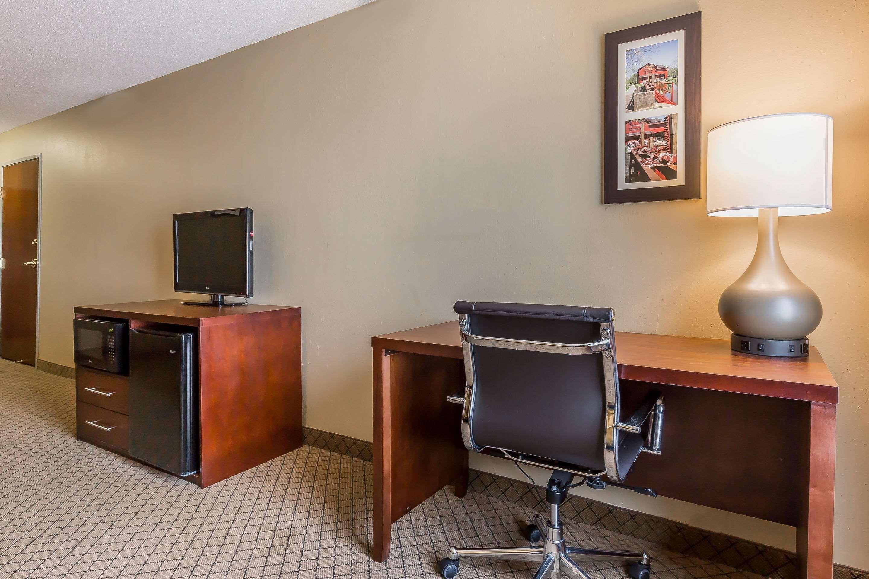 Hotel Comfort & Mishawaka-south Bend South Bend